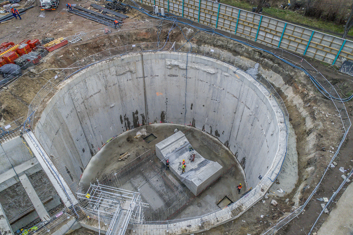 ul. Dlugosza prace przy tunelu