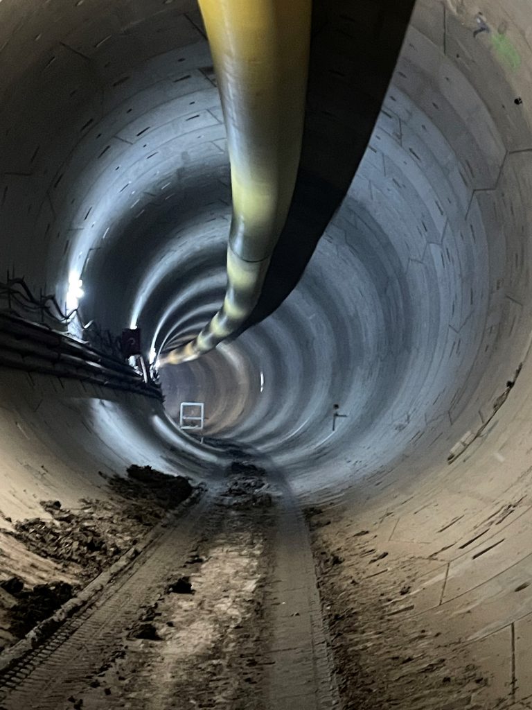 DOFE_17.09.2021_ul. Długosza_wnętrze tunelu(2)