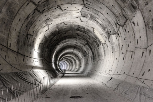 Zdjęcie wnętrza tunelu